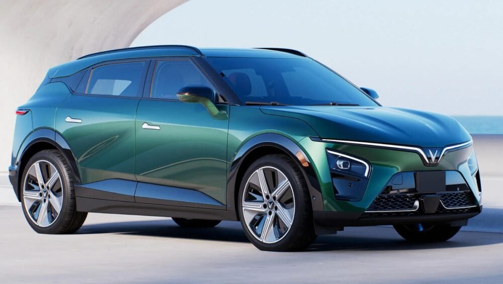 VinFast VF 7 Electric SUV Spied Testing Again Ahead Of Launch